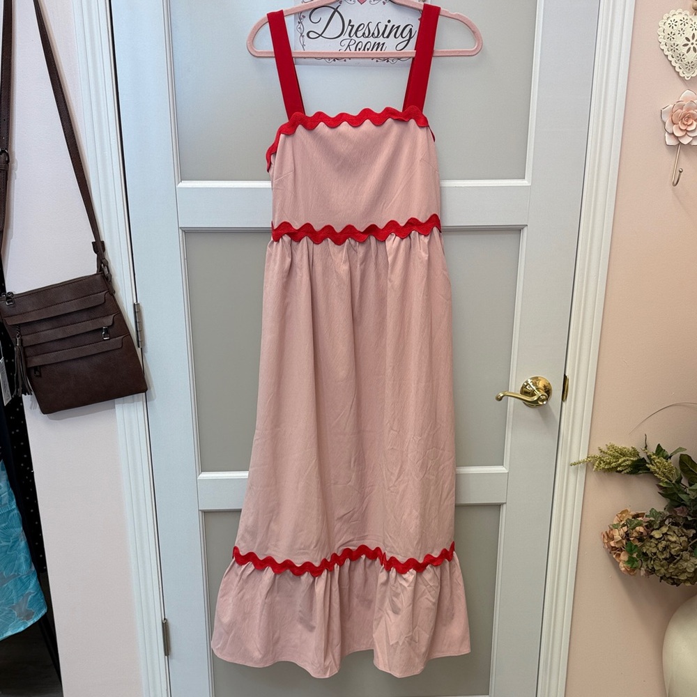 In February Brand Rick Rack Pink Contrast Dress - Picture 2 of 9